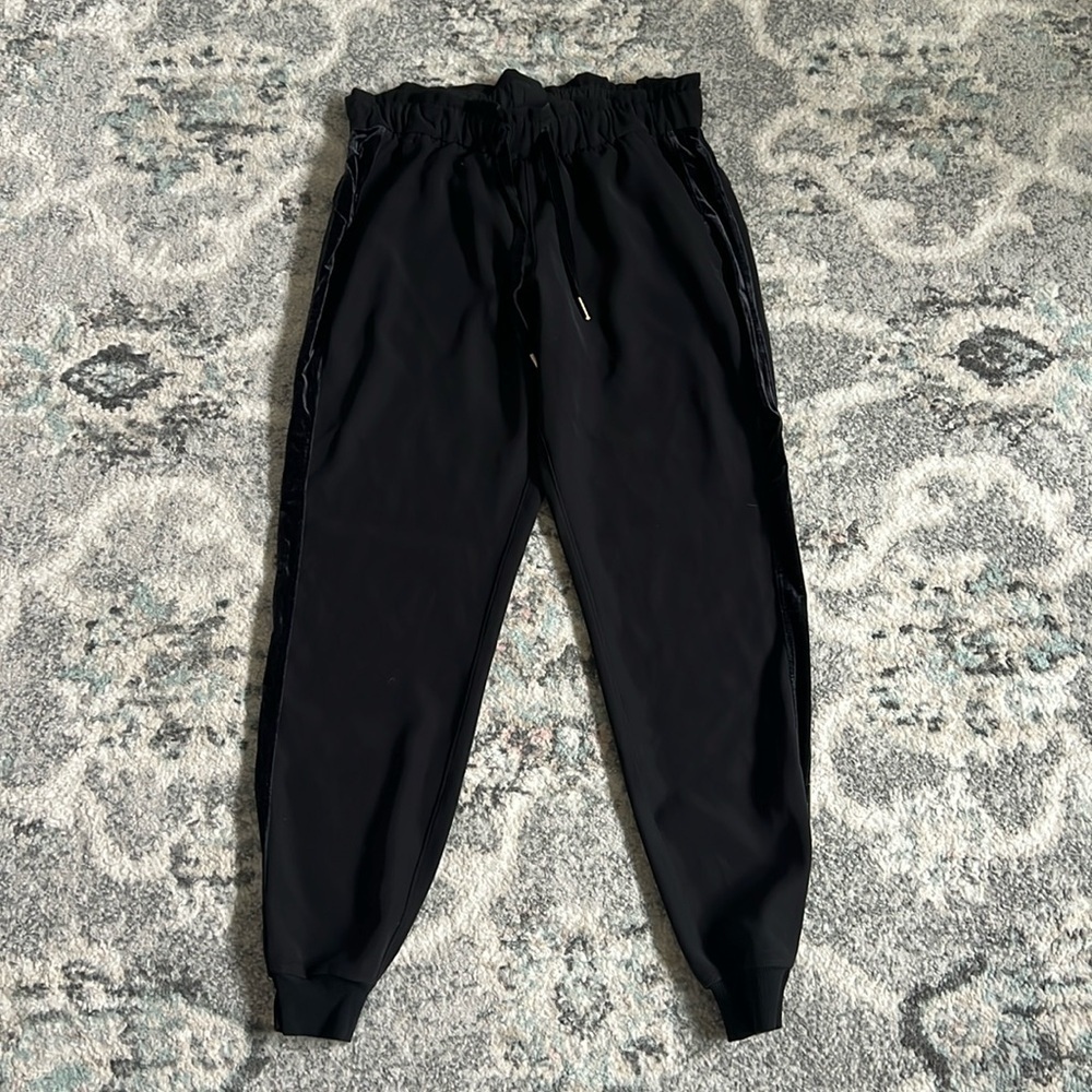 Lululemon On the Fly Jogger *Velvet Trim